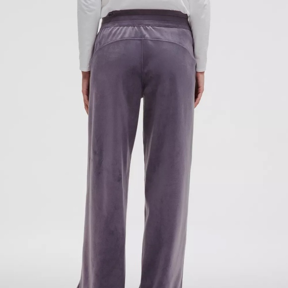 Lululemon Scuba Mid-Rise Wide-Leg Pant Velvet Nightfall Women's Sizes XS & S NWT - Picture 2 of 8